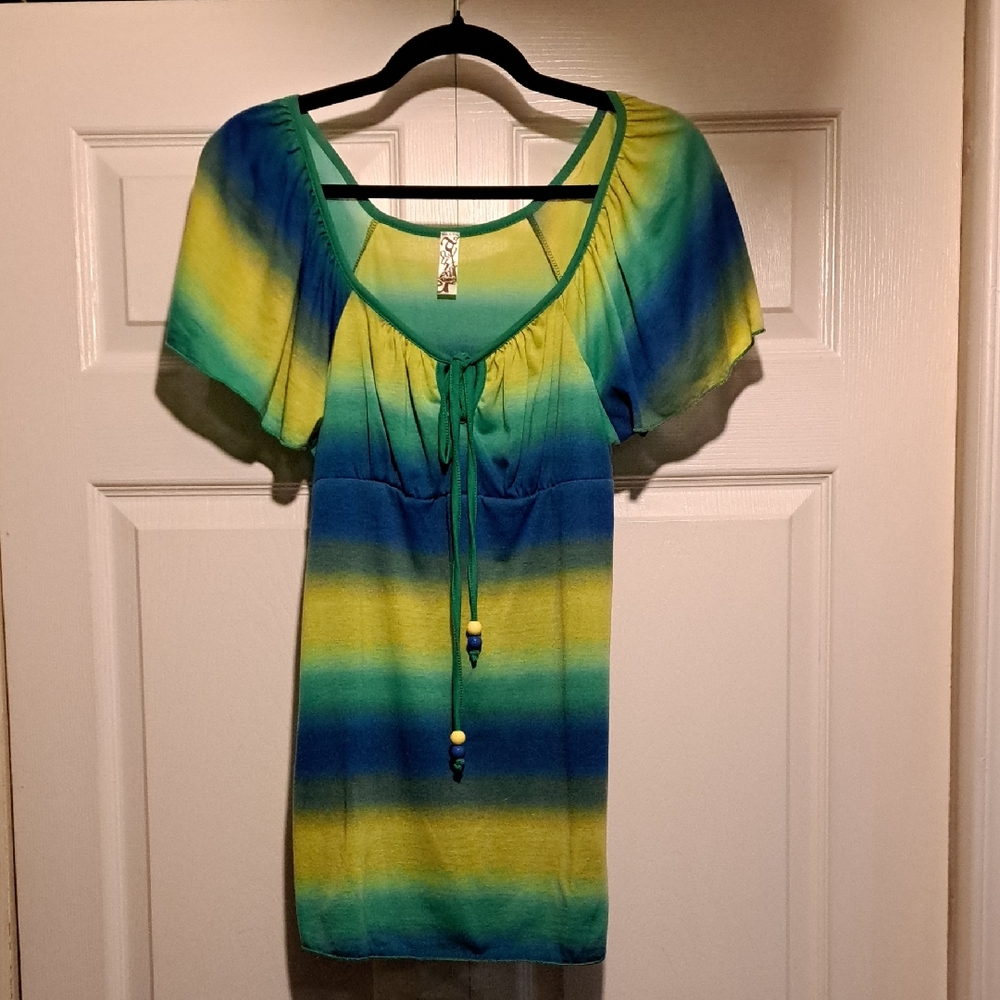Women's Multicolor Gradient Top Stunning versatile color tones